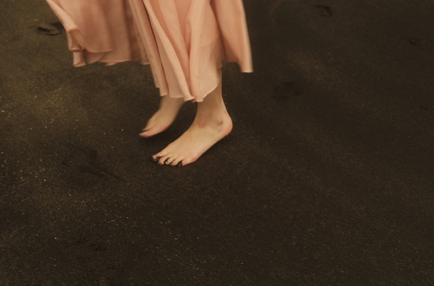 Earth Mood MV